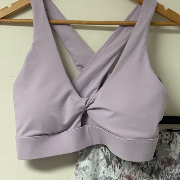 Fabletics Sports bra & RBX High Waisted Capri Leggings - Purple and Gray Pattern - Picture 3 of 6